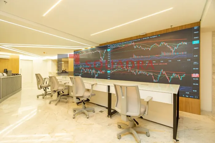 Sala Comercial com 217m2 em Centro, Curitiba/PR