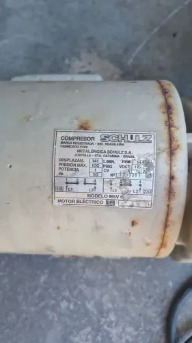 Motor 1 CV monofásico 127/220 Volts