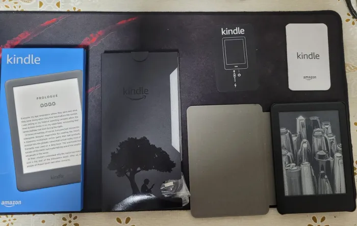 Kindle 10ª Geração (Impecável) + Capa + Caixa Original