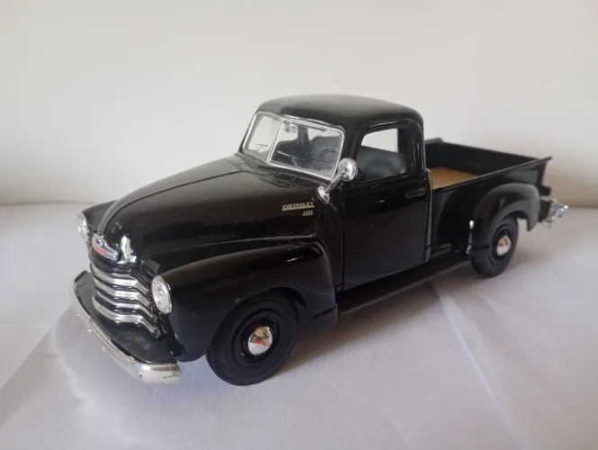 Maisto - Miniatura Picape Chevrolet 3100