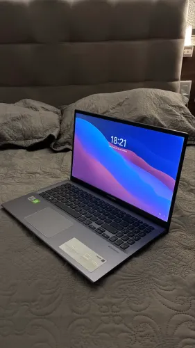 ASUS VivoBook 15