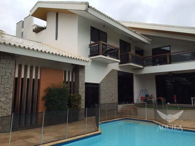 SOBRADO COM 04 DORMITORIOS - 03 SUITES - 681 m² - CONDOMÍNIO BOSQUE SÃO BENTO 2 - PARQUE C