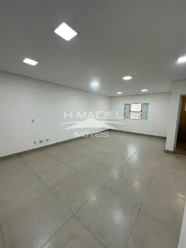 Sala Comercial no Piso Superior 34 m² | Pronta para Uso