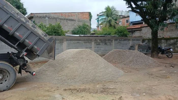 Areia lavada e pedras Santos Minerais
