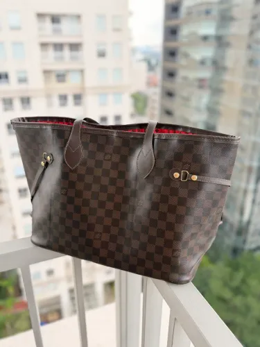Louis Vuitton Neverfull MM Damier Ébène.
