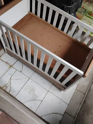 Vendo um ótimo berço retrô infantil