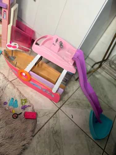 Iate da Barbie ?