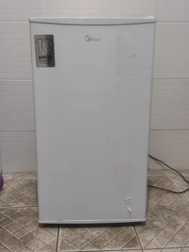Frigobar Midea 93 litros  p/ conserto
