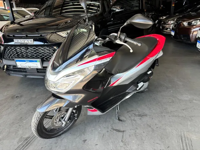*** PCX 2018 150 Sport!! Apenas 35.000 km ***