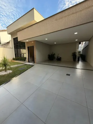 Imóvel para aluguel possui 185 metros quadrados com 3 quartos em Moinho dos Ventos - Goiân