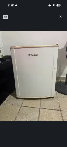 Vendo maravilhoso frigobar Eletrolux