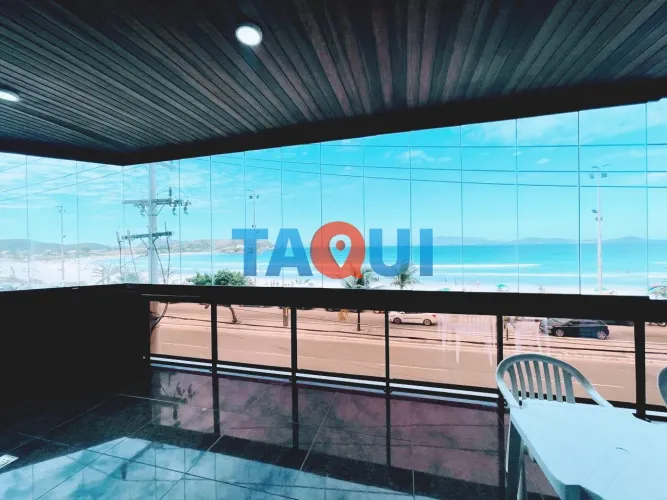 Apartamento à venda com 4 quartos frente para a Praia do Forte, CABO FRIO - RJ