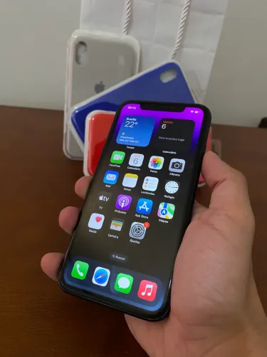 iphone XR 64 GB