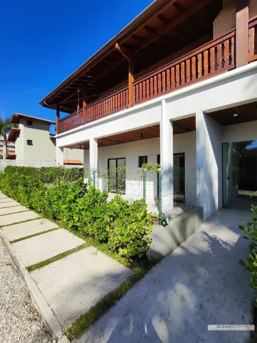 CASA NO ITAGUÁ EM UBATUBA