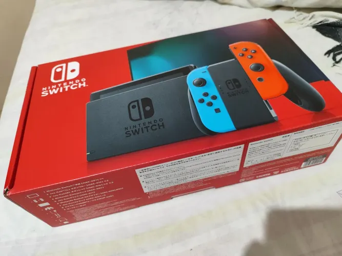 Nintendo Switch V2 Neon