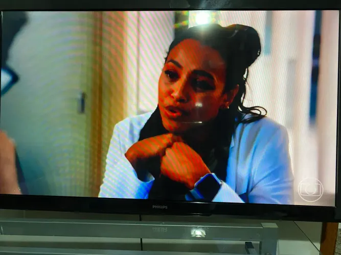 TV Philips 43 polegadas (com avaria)
