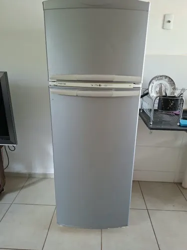 Geladeira Brastemp Frost Free (BRM35A) Inox