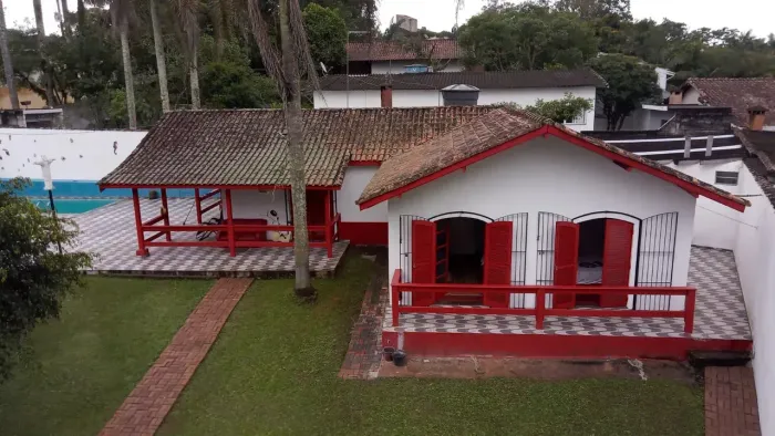 CHÁCARA EM CONDOMÍNIO FECHADO 900M² PISCINA CASA DE HÓSPEDES ACEITA FINANCIAMENTO