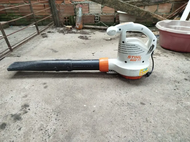 Assoprador STIHL BGE 71 recém revisado
