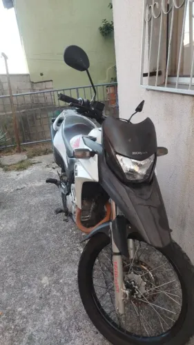 Vendo ou troco por carro