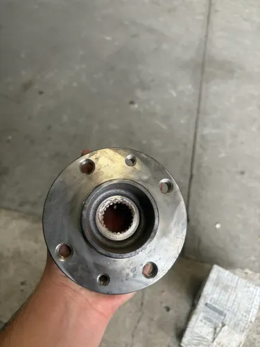 Cubo de roda dianteiro ORIGINAL Renault logan/sandero 2014