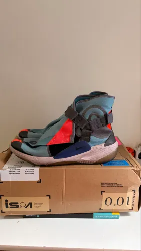 Nike ISPA