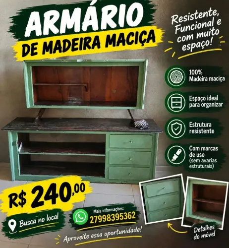 Armário de madeira maciça