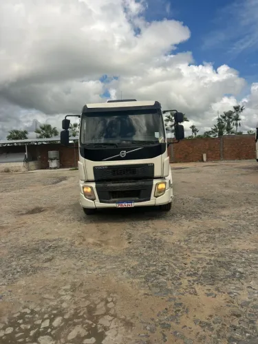 VM 330 6X2 CAVALO