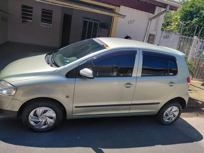 Volkswagen Fox Plus 1.0mi/ 1.0mi Total Flex 8V 4P 2009