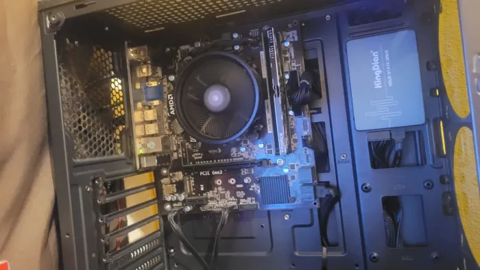 Pc ryzen 3 3200g, A320M,16 gb ddr4 3200