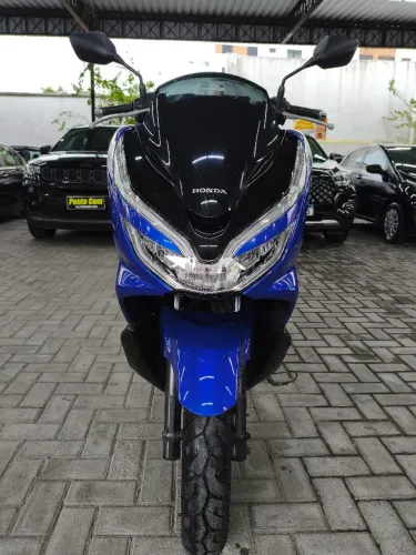 PCX 150 conservada.