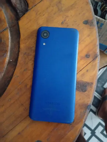 Celular com defeito