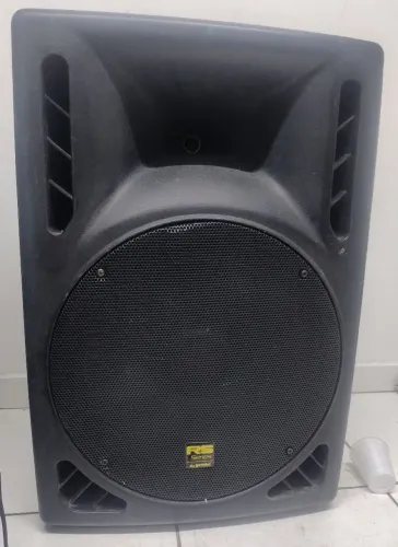 Caixa Amplificada, marca Gemini de 800W seminova, em excelente estado de funcionamento!