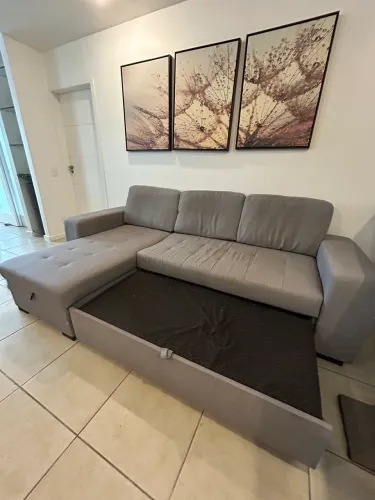 Sofá-cama 3 lugares + Chaise + baú + apoio retrátil 