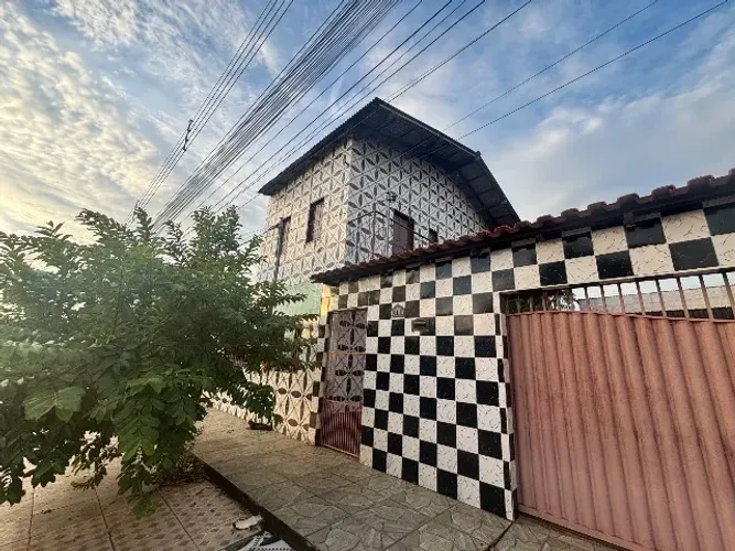Aluga-se casa