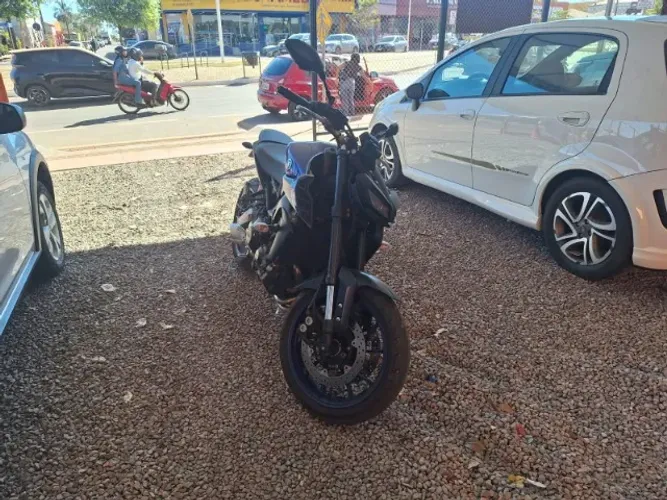 MT-09 à Venda!
