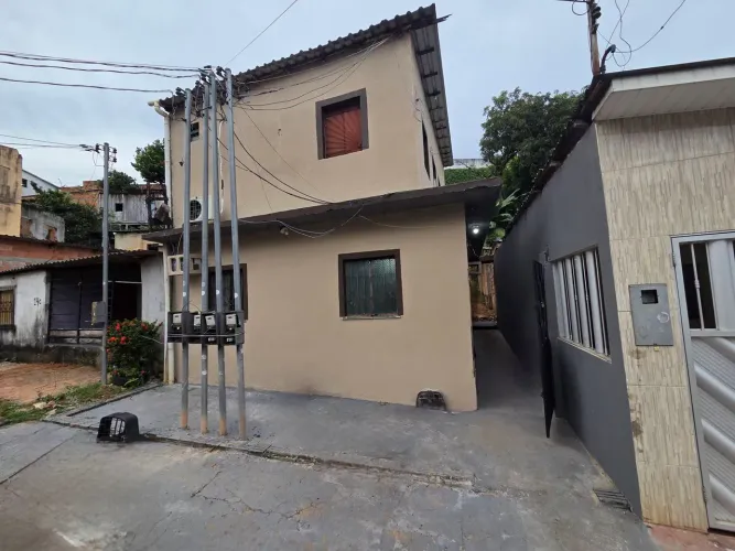 Linda vila com 4 apartamentos de 24m² cada, Investimento, renda de R$2400 todos alugados