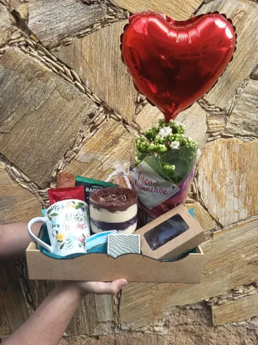 DOCES, CESTAS DE CAFÉ DA MANHÃ E SOBREMESAS - DIA DAS MÃES, NAMORADOS, EVENTOS E FESTAS