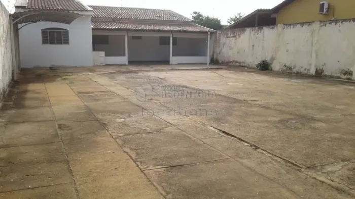 Casa Residencial 02 dormitórios - Jardim Caparroz