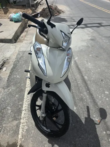 Biz 125 flex ano 2023.