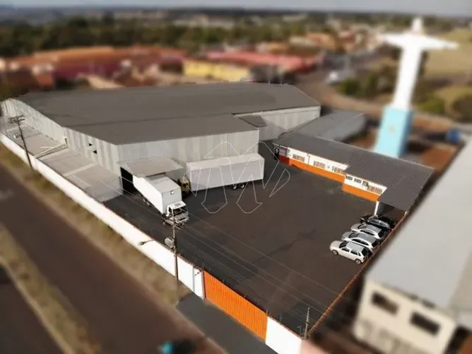 Venda de Comercial / Barracão/Galpão na cidade de Araraquara