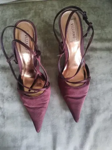 Sapato feminino bico fino Vizzano