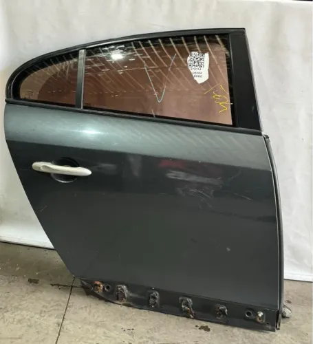 Porta traseira direita Renaul Fluence 