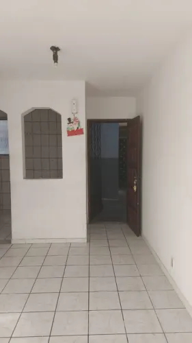 Apartamento  no colinas azul terreo  2/4 valor 100.000,00