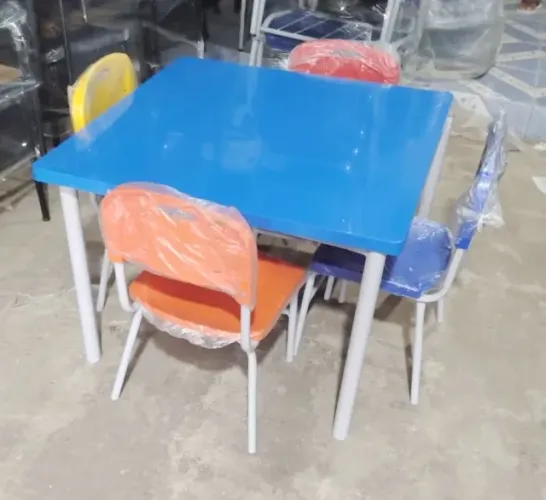 Conjunto Escolar infantil 4 lugares direto da Fábrica. 