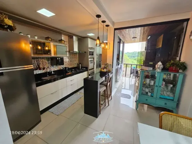 Cod. 4250 - Vende apartamento bairro Bom Retiro, 03 quartos, 02 vagas, elevador