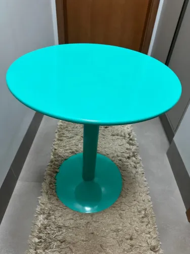 Mesa lateral redonda azul turquesa Tok&Stok