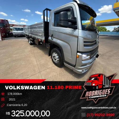 Volkswagen 11.180 Ano 2021 Carroceria