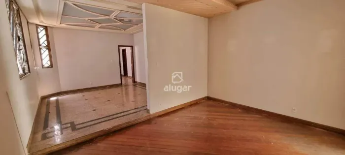 Casa Comercial para alugar, 4 quartos, 1 suíte, 3 vagas, São José - Montes Claros/MG - R$