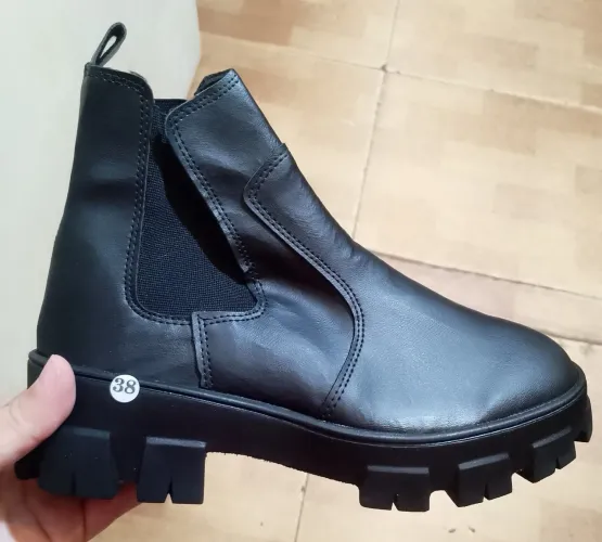 Bota Preta Chelsea